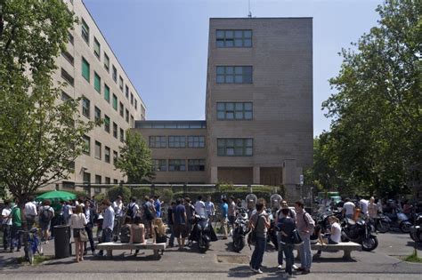 università bocconi oggi